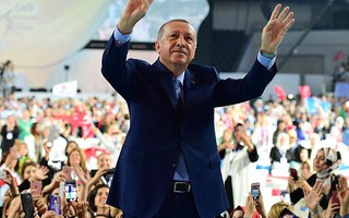 Ông Erdogan: “Họ có đồng đô-la, chúng ta có Thánh Allah”