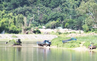 Yêu cầu đình chỉ ngay hoạt động khai thác cát trái phép trên sông Cu Đê