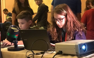 Hacker 11 tuổi đột nhập website bầu cử Mỹ trong 10 phút