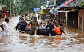 Ấn Độ đối mặt lũ lụt tồi tệ nhất 100 năm
