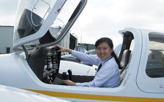 Nữ cơ trưởng Việt Nam đầu tiên của hãng hàng không giá rẻ