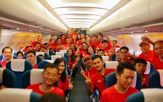 Hơn 300 CĐV bay sớm sang Indonesia "tiếp lửa" cho Olympic Việt Nam tranh HCĐ