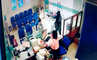 [VIDEO] Cận cảnh tên cướp ngân hàng ở Tiền Giang