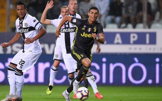 Những sắc thái "tịt ngòi" của Ronaldo ngày Juventus toàn thắng