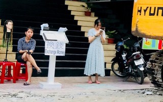 Vô tư đổi nhân dân tệ ở Nha Trang