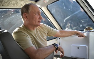 Chương trình truyền hình Nga khen Tổng thống Putin nức nở