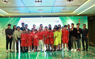 HLV Hồng Sơn, Trần Minh Chiến đào tạo cầu thủ nhí 2018