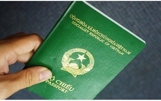 Đơn giản hóa thủ tục cấp hộ chiếu, khai sinh Việt Nam ở nước ngoài