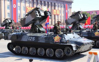 Triều Tiên "nhịn khoe" ICBM tại lễ diễu binh mừng quốc khánh