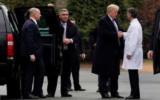 Bác sĩ Nhà Trắng nói sức khỏe ông Trump "tuyệt vời"