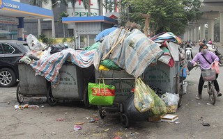 Hà Nội chỉ đạo khẩn vụ chặn xe chở rác khiến rác trong nội thành bị ùn ứ nhiều ngày