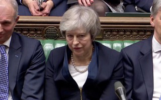 Brexit: Thủ tướng Anh thất bại chấn động, đối mặt nguy cơ mất chức