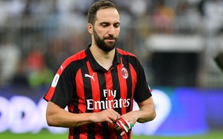 Higuain sẽ đến Chelsea theo dạng cho mượn