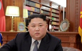 Rộ tin ông Kim Jong-un tặng mỹ phẩm Hàn Quốc cho cấp dưới