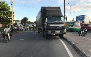 Thai phụ tử vong thương tâm dưới gầm xe tải ở ngã tư Bình Phước