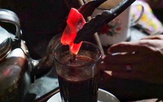 Cà phê than nóng độc đáo ở Indonesia