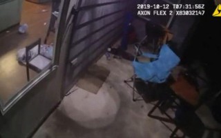 Mỹ: Cảnh sát bắn chết người phụ nữ da màu ngay tại nhà