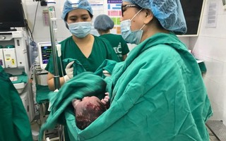 Trị vô sinh bằng nội soi nong vòi tử cung, sản phụ sinh con trai 3,7 kg