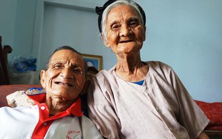 Vợ chồng hai cụ 90 tuổi viết đơn xin rút khỏi hộ nghèo