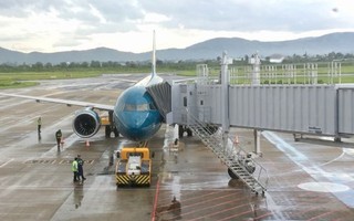 Ống lồng ở sân bay Sheremetyevo va chạm vào vỏ miệng hút động cơ máy bay Vietnam Airlines