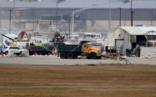 Mỹ: "Pháo đài bay" rơi xuống sân bay, ít nhất 7 người thiệt mạng