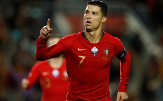 Ronaldo lập hat-trick giúp Bồ Đào Nha đè bẹp Lithuania
