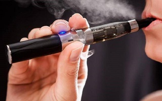 Công bố bất ngờ về tác hại chết người của thuốc lá điện tử