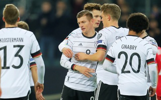 Toni Kroos lập cú đúp, Đức đè bẹp Belarus