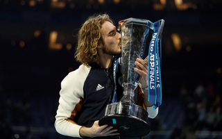 Clip Tsitsipas lần đầu dự giải và đăng quang ATP Finals 2019