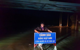 Lo ngại bão số 6 giật mạnh, Phú Yên, Bình Định cho học sinh nghỉ học