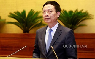 Bộ trưởng Nguyễn Mạnh Hùng trả lời về tình trạng báo chí “sáng đăng, trưa gặp, chiều gỡ”