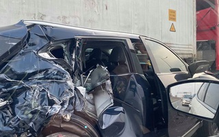Tai nạn liên hoàn giữa 4 ôtô, cao tốc TP HCM-Long Thành-Dầu Giây kẹt cứng