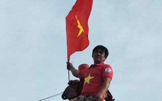 Trao 1.000 cờ Tổ quốc cho ngư dân Tiền Giang
