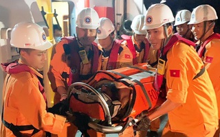 Khánh Hòa: Liên tục cứu nạn thuyền viên nước ngoài sau bão Kammuri