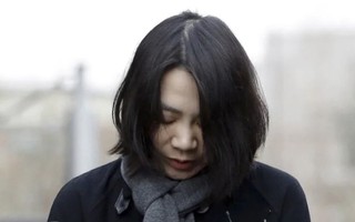 Lộ video con gái chủ tịch Korean Air đánh chồng