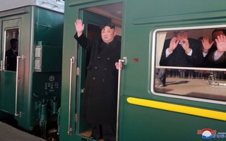 Ông Kim Jong-un lên tàu tới Việt Nam cùng em gái
