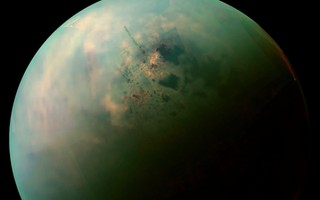 Mặt trăng Titan tồn tại "dạng sự sống mê-tan điên rồ"?