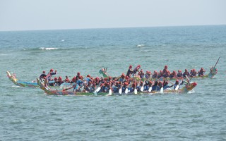 Lễ hội đua thuyền tứ linh đầu Xuân ở Lý Sơn thu hút du khách