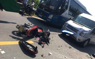Đà Nẵng: Xe khách tông xe tay ga, 2 người nguy kịch