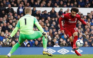 Liverpool mất thắng vì Salah, Chelsea hồi sinh với "phản đồ" Kepa