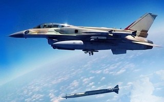 Israel dùng tên lửa mới “qua mặt được S-300” ở Syria