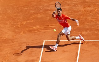 Bị loại sớm nhưng Djokovic vẫn "nổ"