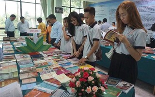 Giới thiệu hơn 900 cuốn sách về Chủ tịch Hồ Chí Minh