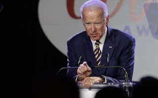 Ông Biden ra tranh cử tổng thống vì... nước Mỹ bị đe dọa