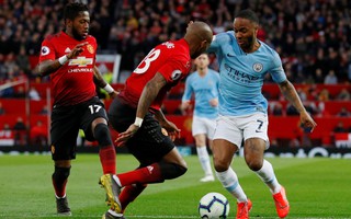 Hạ gục Man United trận derby, Man City tiến sát ngôi vô địch