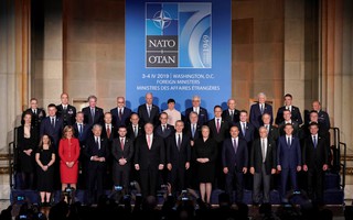 NATO - ngày lẽ ra vui lại hóa buồn