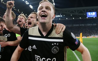 Ajax - sự trở lại của bóng đá tổng lực