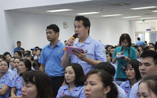 Lãnh đạo TP Hà Nội đối thoại với công nhân