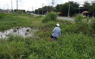 Đang truy bắt đối tượng tấn công cảnh sát hình sự, nhảy xuống kênh trốn