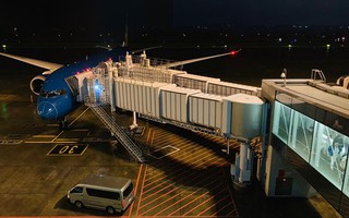 Máy bay Boeing 787 đi Đức quay lại sân bay Nội Bài sau 30 phút
